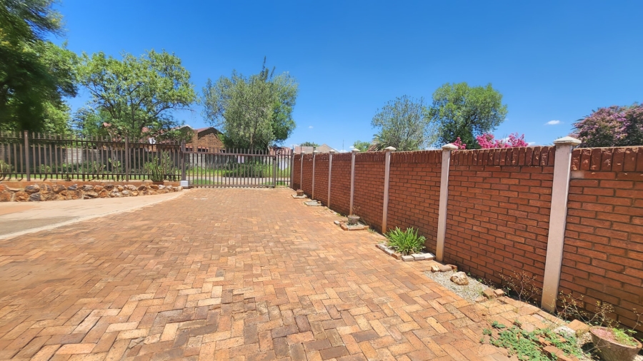 3 Bedroom Property for Sale in Stilfontein Ext 3 North West